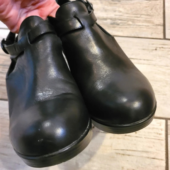 DANSKO Franka black leather wedge ankle strap studs heeled clogs casual W 10.5 - Picture 6 of 16